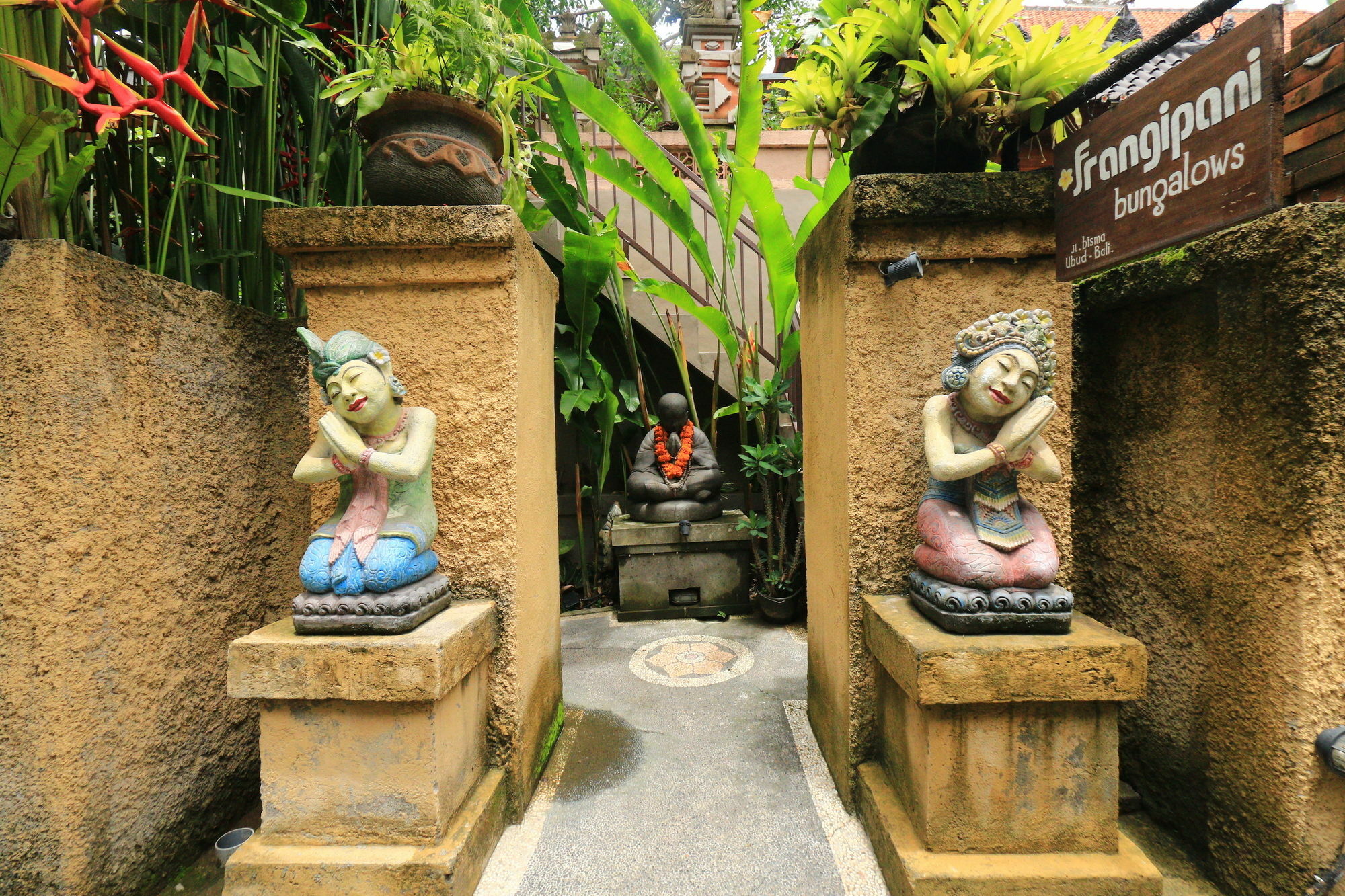Frangipani Bungalow Ubud Exteriör bild