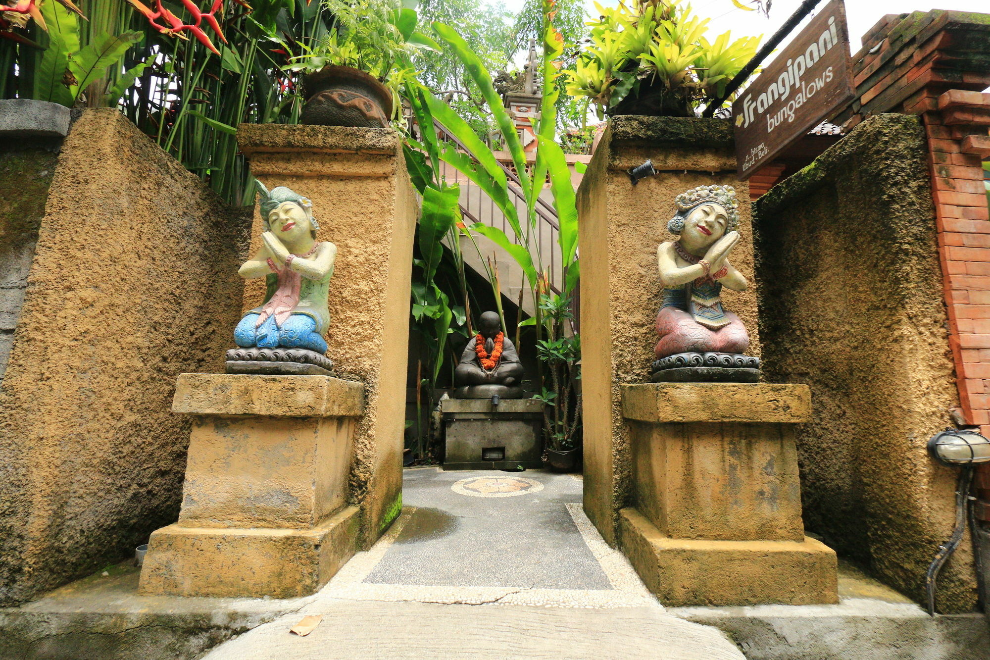 Frangipani Bungalow Ubud Exteriör bild